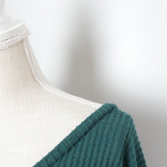 Fantastic Fawn Soft Forest Dark Green Waffle Knit Long Sleeve V Neck Top Large - Picture 7 of 10